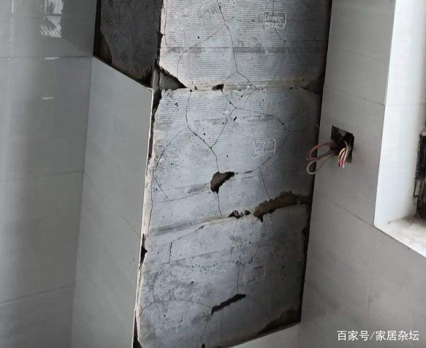 墙砖脱落最简单的修补方法视频(墙砖脱落最简单的修补方法视频教程)